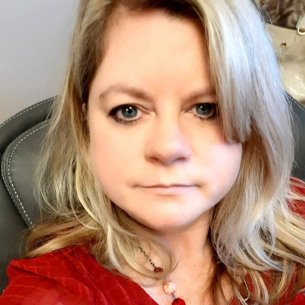 Meet your Posher, Angie